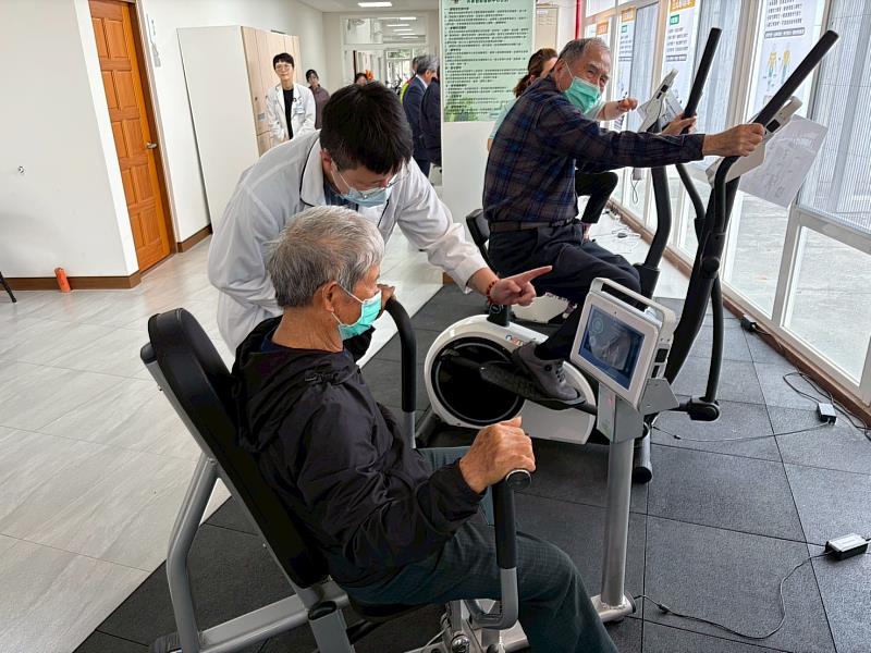 元長智能健康運動場採購新穎運動設施。