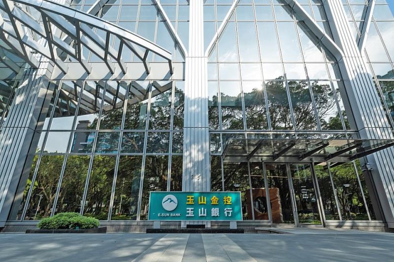 邁向「金控2.0」，玉山前進臺灣大學延攬多元菁英。