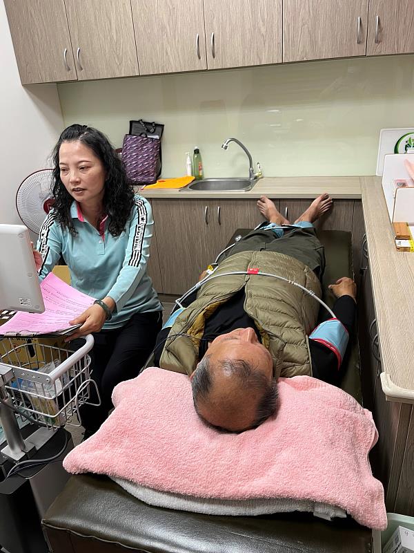 嘉義縣義竹鄉衛生所開設眼科門診與血管篩檢守護鄉親