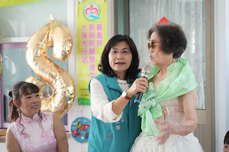 太保衛生所三八婦女節高齡生命光采秀，阿嬤再度亮眼