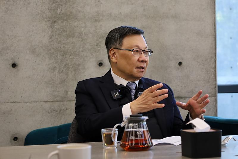 蔡進發校長細數25年創校艱辛點滴，並感謝校友們在各行各業展現亮眼的亞大精神。