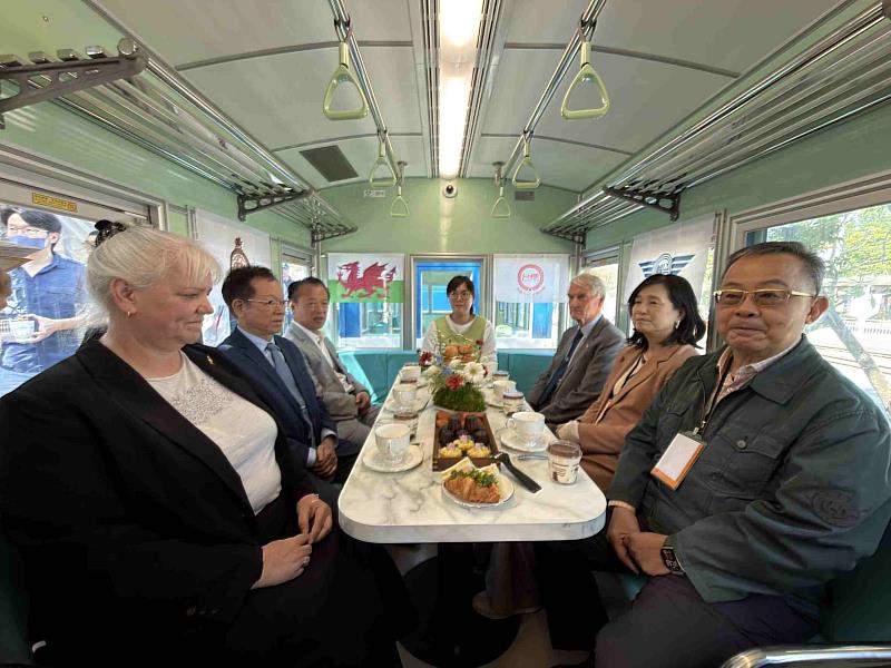 翁章梁出席台糖八十周年台英共鳴交流慶典