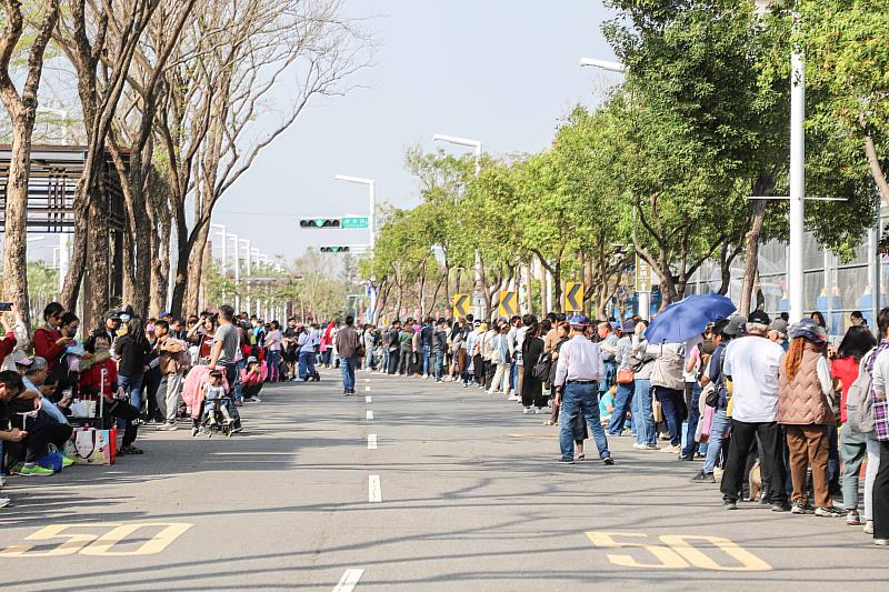 2026台灣燈會小提燈「喔熊馬抵嘉」每日下午3點限量發放-4