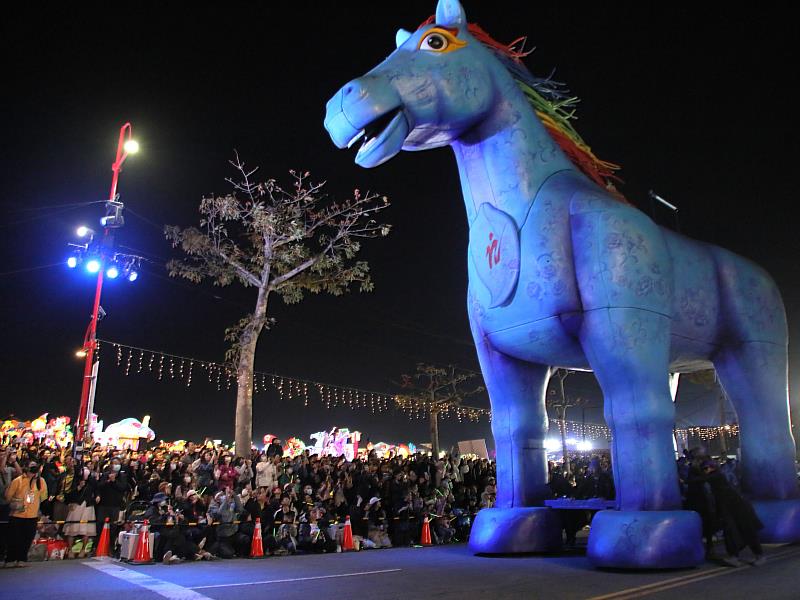 台灣燈會展期最高潮，「TEAM TAIWAN 大遊行」點亮嘉義-3