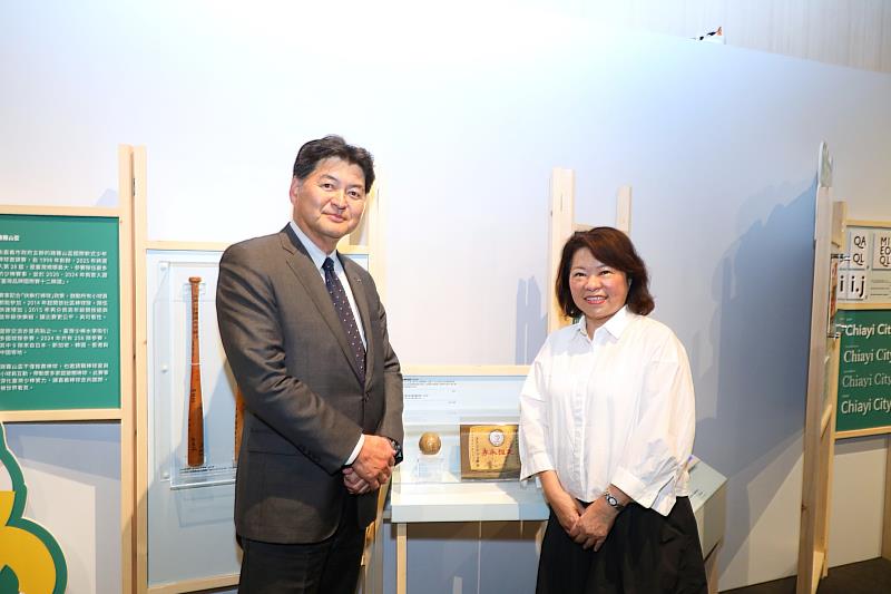 0_黃敏惠市長與阪神電鐵社長久須勇介(左1)