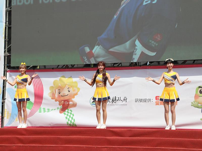 世界經典棒球賽對戰韓國 台灣燈會轉播熱烈應援