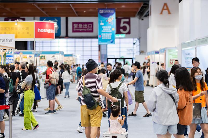 「FUN!嗜100」以「嗜好」為核心，打造商品展示、品牌互動與體驗交流的沉浸式展覽平台。（貿協提供）