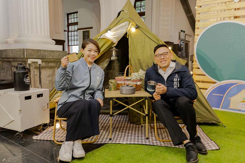 市府希望透過活動，讓市民在城市中也能親近自然。（左至右為市長高虹安、城銷處長林昱志）