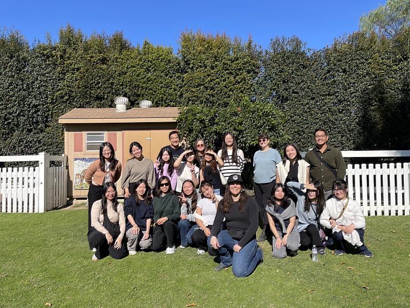 亞大學生與各國學員齊聚南加大，體驗不設限的跨國職治學習環境。