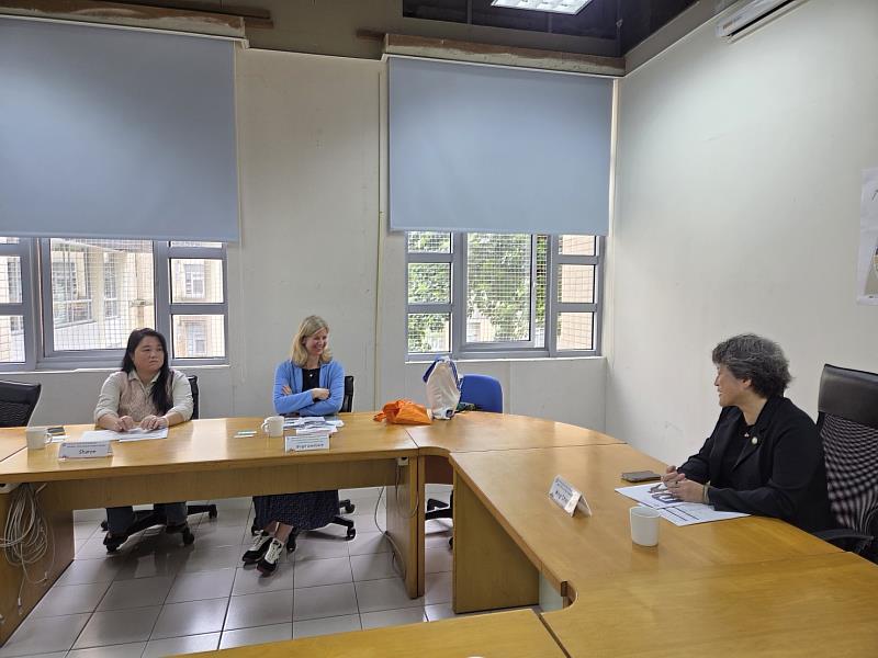 布萊梅應用科學大學與東華大學就未來學術合作與學生交流進行會談。