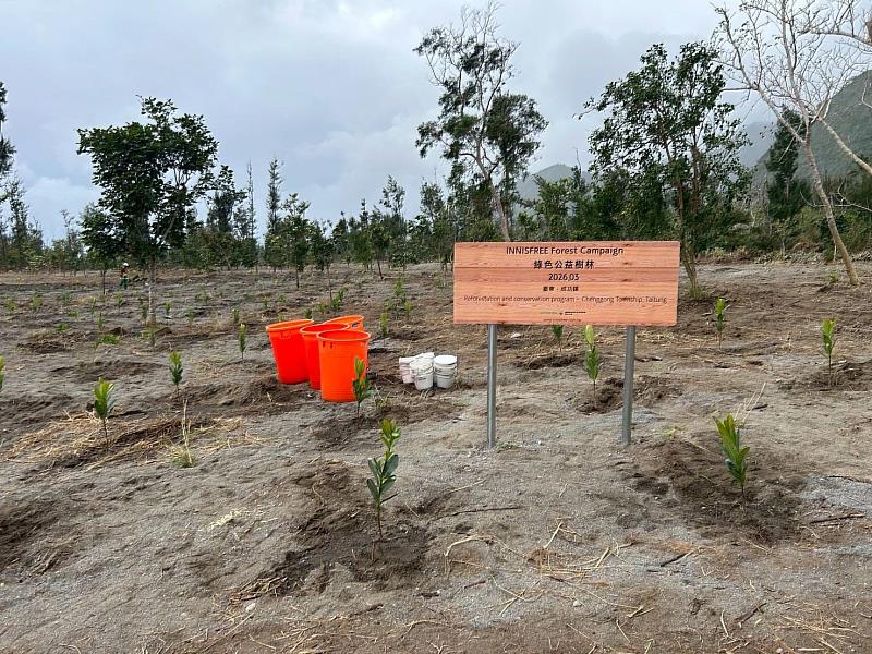 眾人清理87公斤海飄廢棄物。