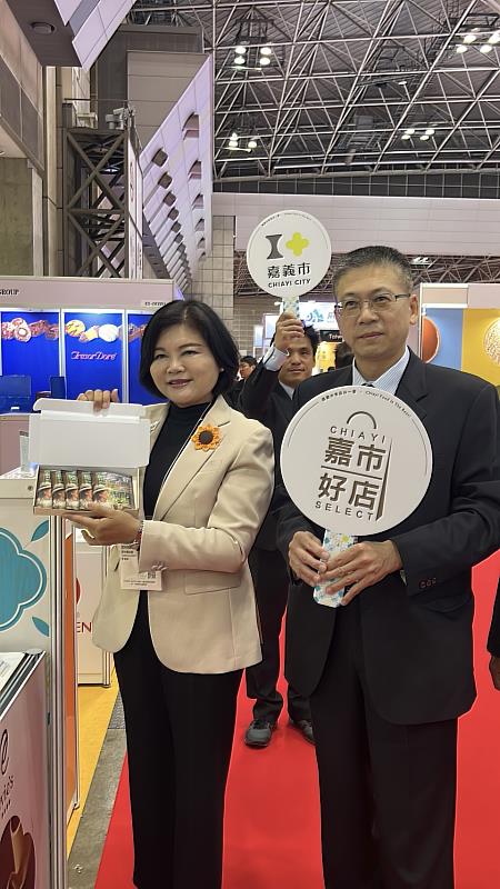 雲林縣張麗善縣長親臨現場為嘉義市業者加油打氣。