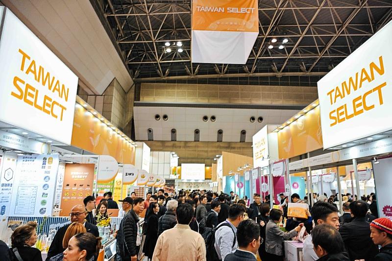 東京食品展以「TAIWAN SELECT 」作為整體裝潢設計。