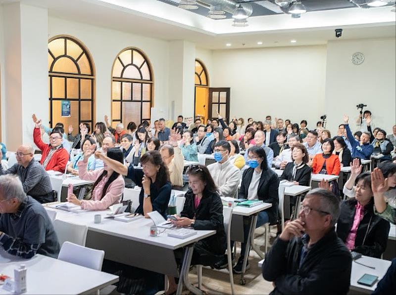 這場講座開啟了生命價值觀的重構，真正的成長在於從「擁有者」轉向「管理者」的心態調整。