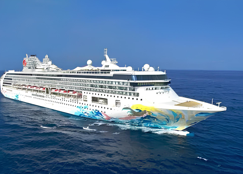 敘日全日餐廳「沖繩假期‧海味盛宴」4月1日起加碼抽獎活動，單筆消費滿3,000元即可抽沖繩來回機票、KKday折扣券，最大獎為沖繩麗星郵輪雙人遊。（圖／KKday提供）