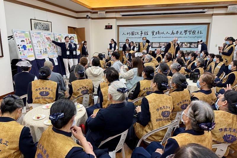 2026志為護理國際研習會中特別設置「人形圖故事館」,透過圖像結合敘事方式呈現護理人員在臨床照護中的觀察與病人感受。
