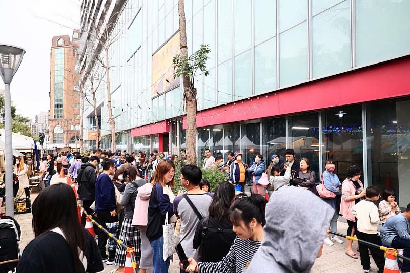 「2026新竹過好年－RODY跳跳迎新年」燈會，吸引近35萬人次賞燈同樂。