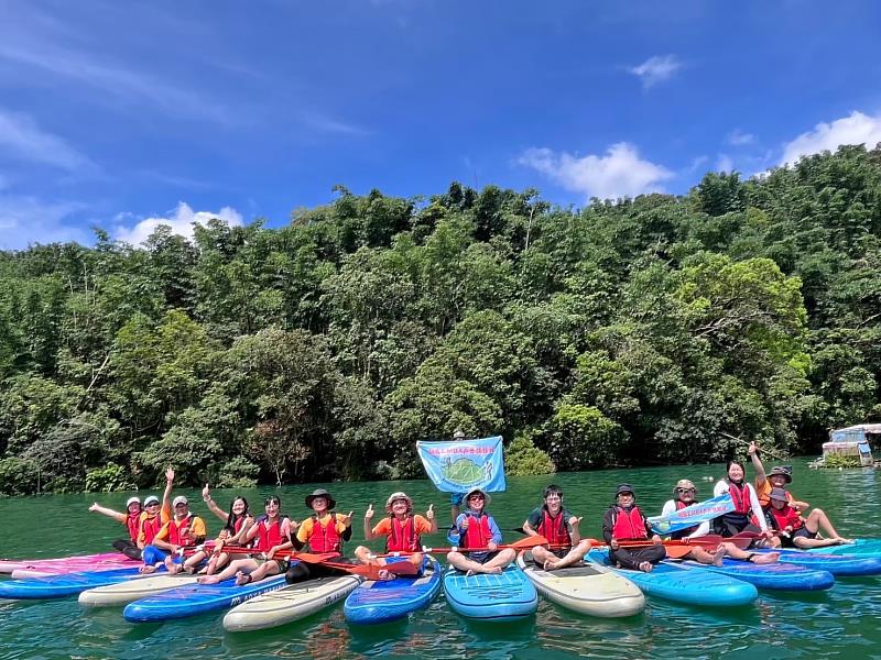 發揮團隊精神，迎向挑戰，戶外活動社讓朝陽EMBA更加精彩。