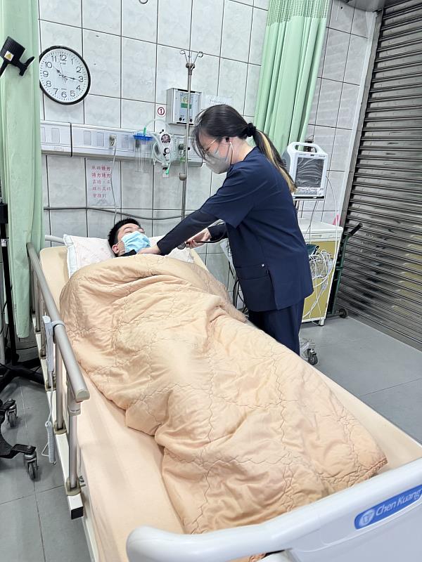 燈會接力櫻花季 醫療守護安心遊嘉