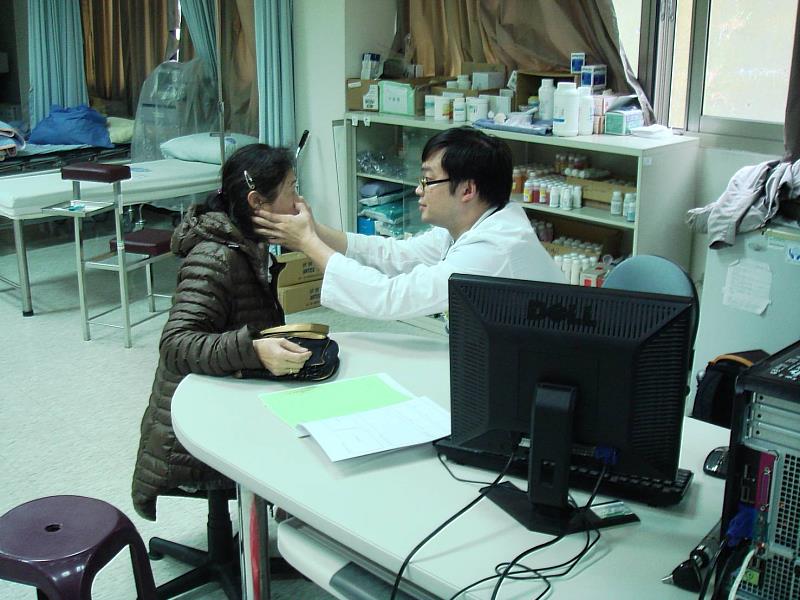 燈會接力櫻花季 醫療守護安心遊嘉