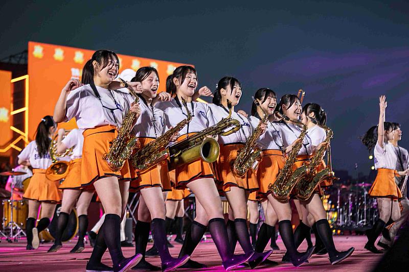 橘色旋風席捲嘉義縣 121期校友樂團登2026台灣燈會