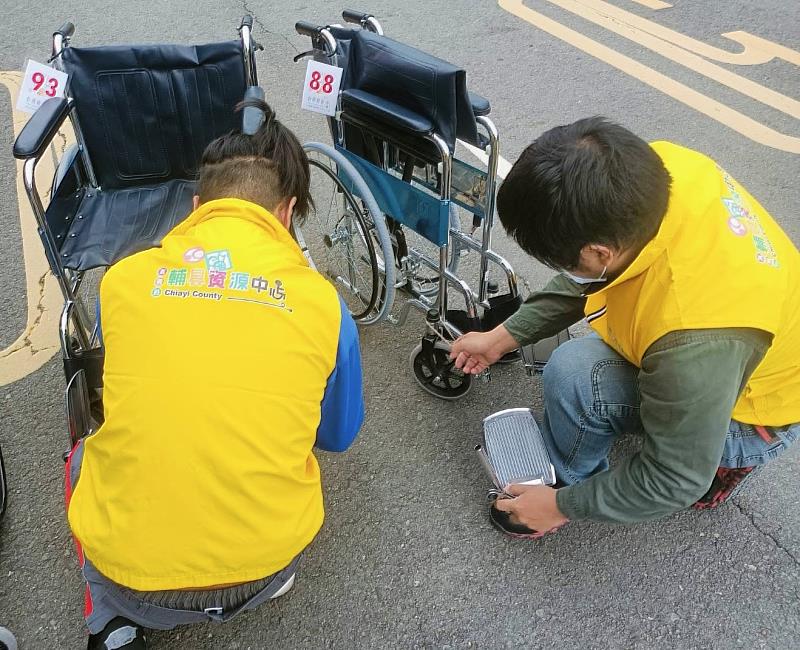 嘉義縣社會局強化無障礙服務 2026台灣燈會提供100部輪椅便利賞燈