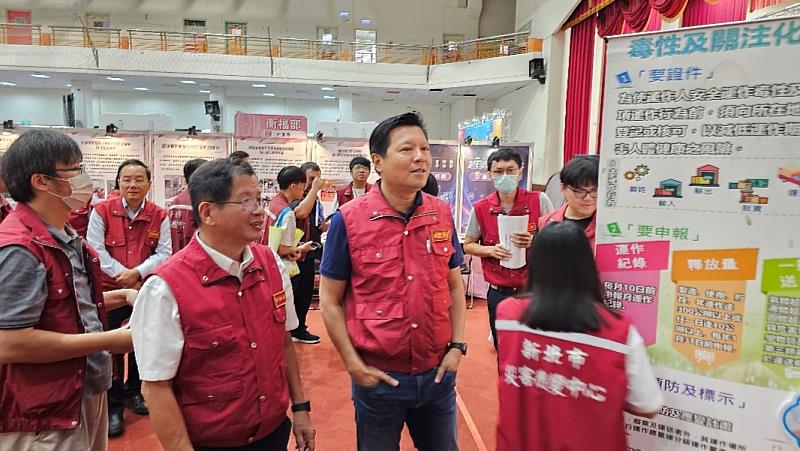 新北市政府以強韌新北為目標，秉持「行動、創新、效率」的施政精神與「務實、整合、前瞻」3大核心理念，從新北出發，展現災防強大的實踐力與應變力，帶領新北市民走向更安全的未來。