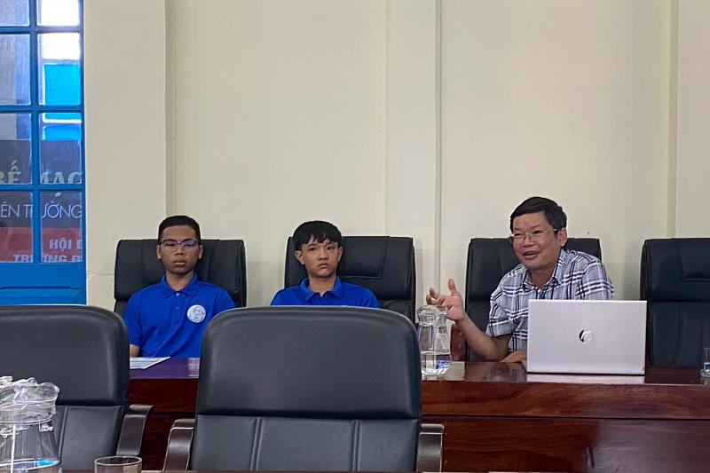 說明會現場互動熱絡、發問踴躍。