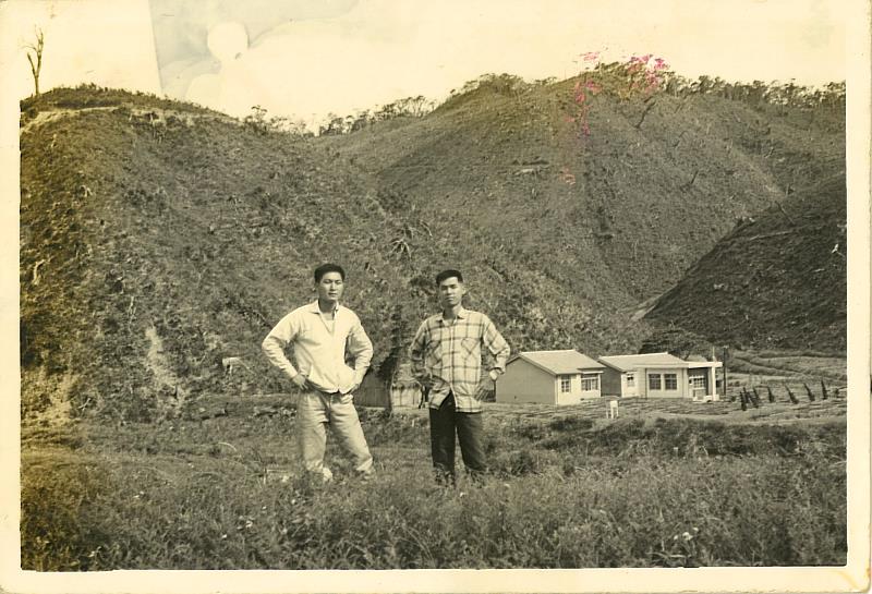 50幾年前的內文工作站苗圃與山林景色，是屏東林管處退休職員曾辰雄參與雙流林相變更時。