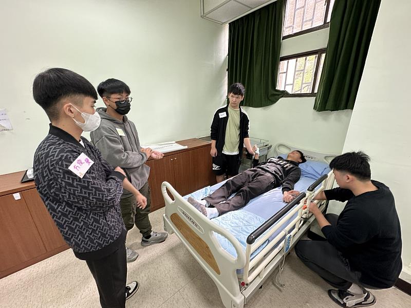 生命徵象測凌技術訓練。