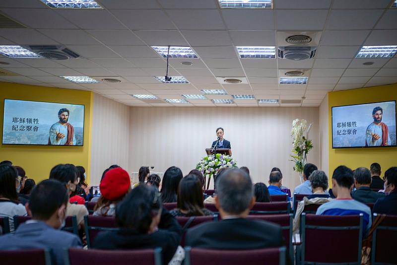 Jehovah’s Witnesses follow Jesus' command to commemorate his sacrifice. (Photo courtesy of Jehovah’s Witnesses.)