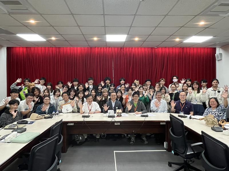 農資學院黃紹毅副院長主持成果分享會。