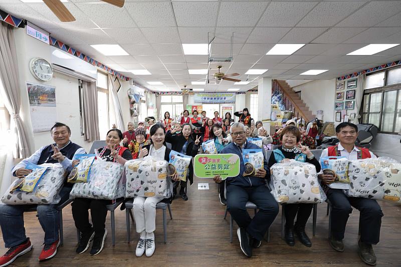 專業足部照護前進阿里山山美部落 守護長者雙腳健康