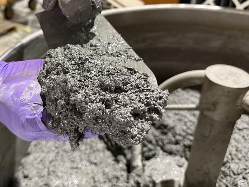 安能聚碳纖維使用特殊表面改質技術,攪拌不團聚。