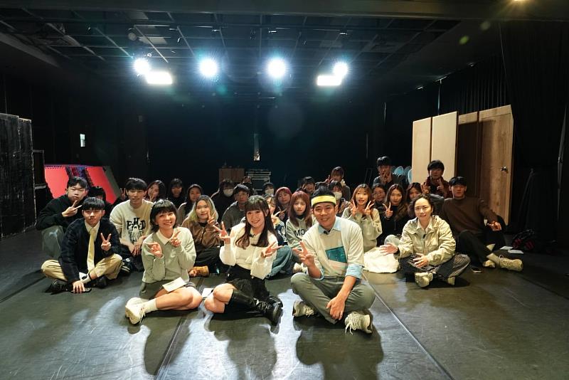 「做個溫暖有光的大人」兒童界天王天后城市大學出任務