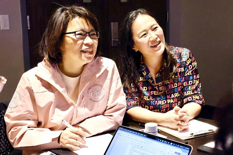 黃敏惠市長率隊參與NGO CSW中華民國台灣女童軍平行論壇,並於會議前帶領團隊預先彩排。