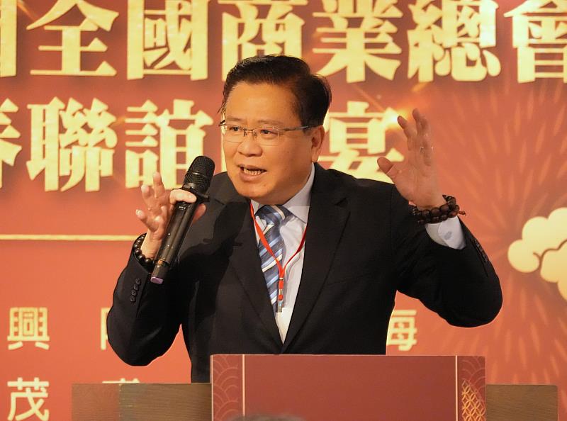 中華民國全國商業總會理事長許舒博致詞。