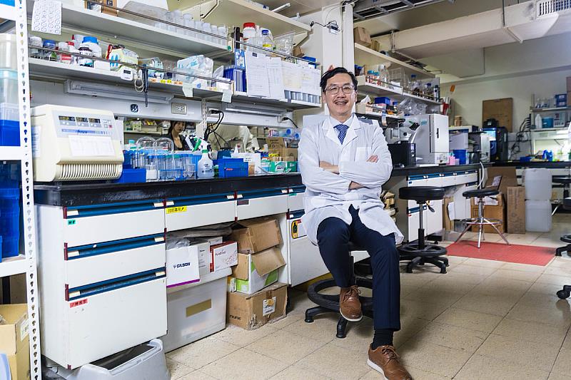海大林翰佳特聘教授榮獲國科會傑出研究獎 草本炭方引領無抗養殖