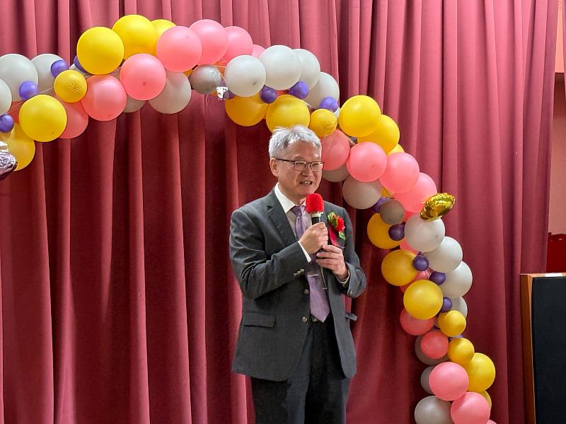 中山醫大校長黃建寧出席半坪厝樂活基地揭牌儀式。