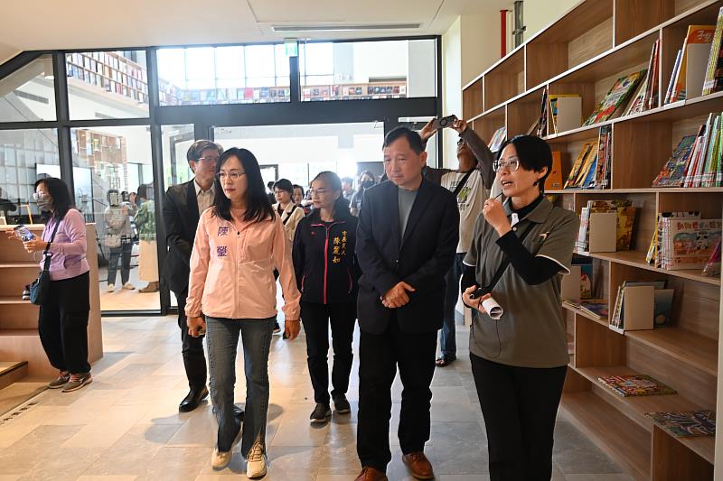 東岸絕美 閱讀新地標 公共藝術《織知》亮相 臺東圖書館即日起全館試營運