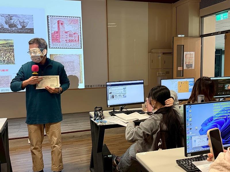 彭貞固老師與同學互動花絮。（照片/校方提供）