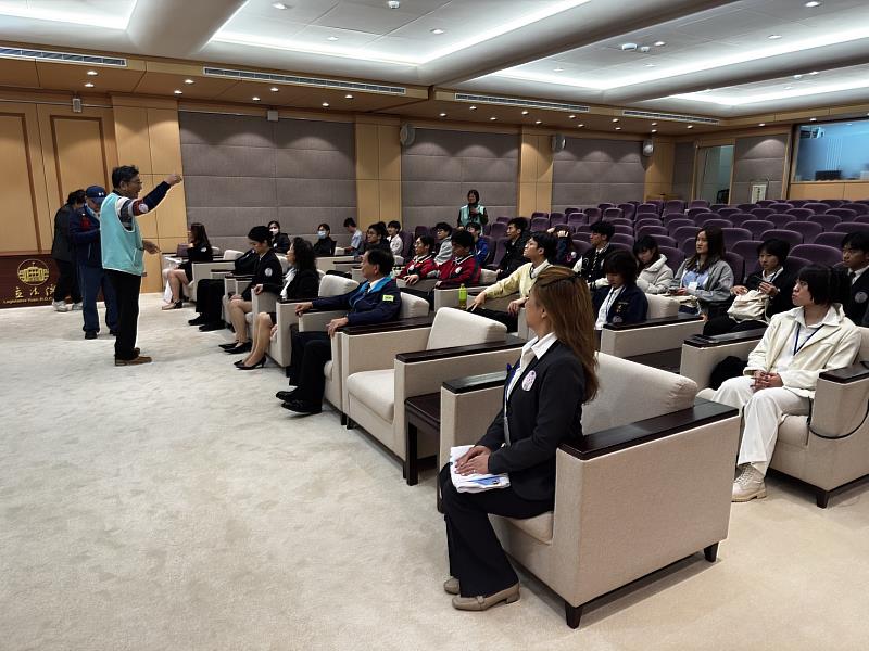 救國團帶隊新北市及基隆優秀青年 立院致敬拜會展現青春力量