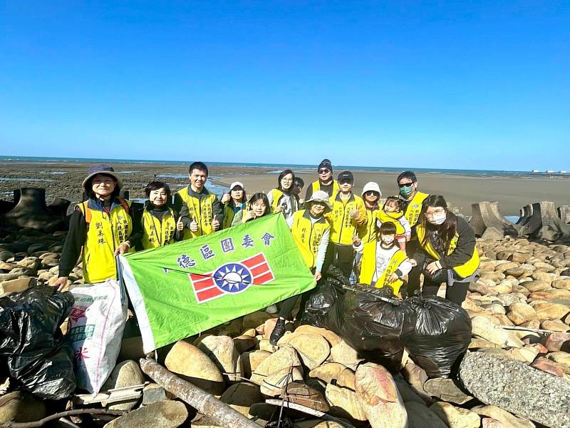 青年永續愛地球 桃園市八德區團委會「海好有你公益淨灘行動」