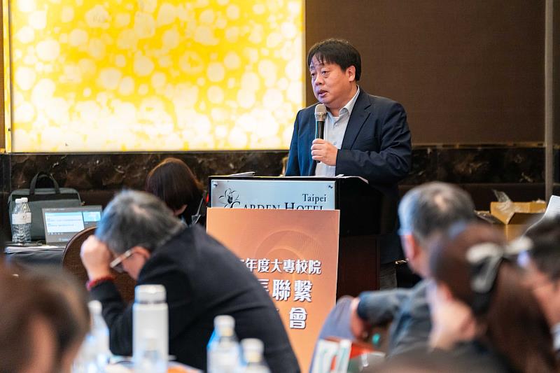 文化大學王子奇校長分享，學校應轉型為產業與學生間的「最佳橋樑」，為學生開創具實戰力的學習場域。