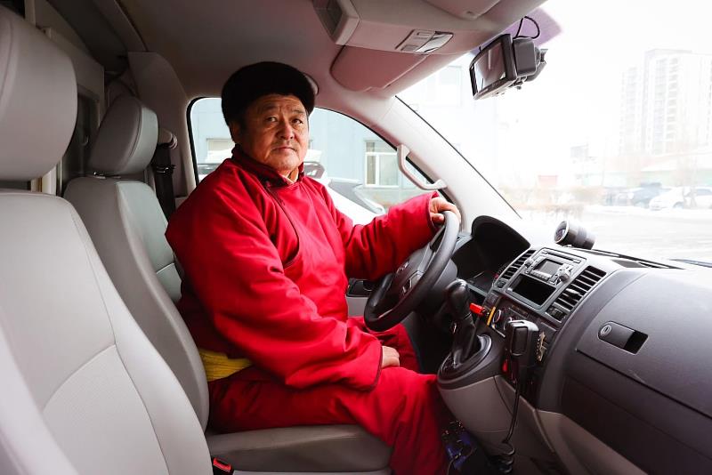 台灣救護車抵達蒙古。