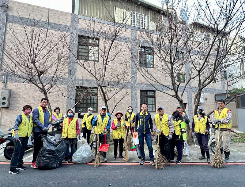 金竹里環保志工隊掃街