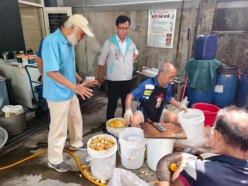 民富里環保志工隊推廣環保酵素製作