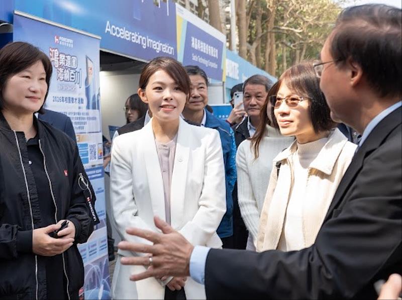 市長高虹安參訪就博攤位。