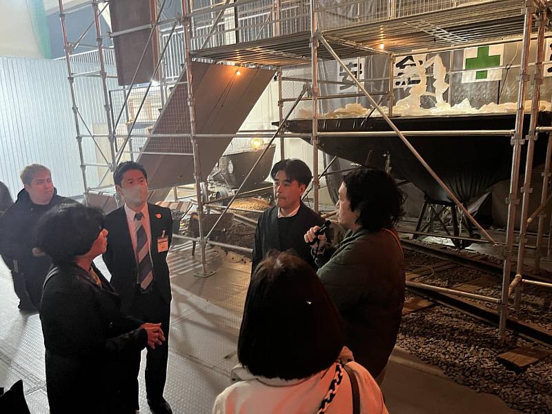 借鏡日本校舍重生!饒慶鈴率團見證千葉縣市里見小學轉型文藝基地