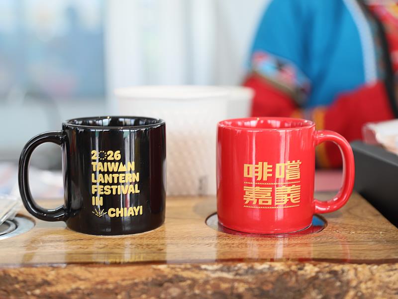 白色情人節浪漫加碼 2026台灣燈會「啡嚐嘉義館」送阿里山百合花束